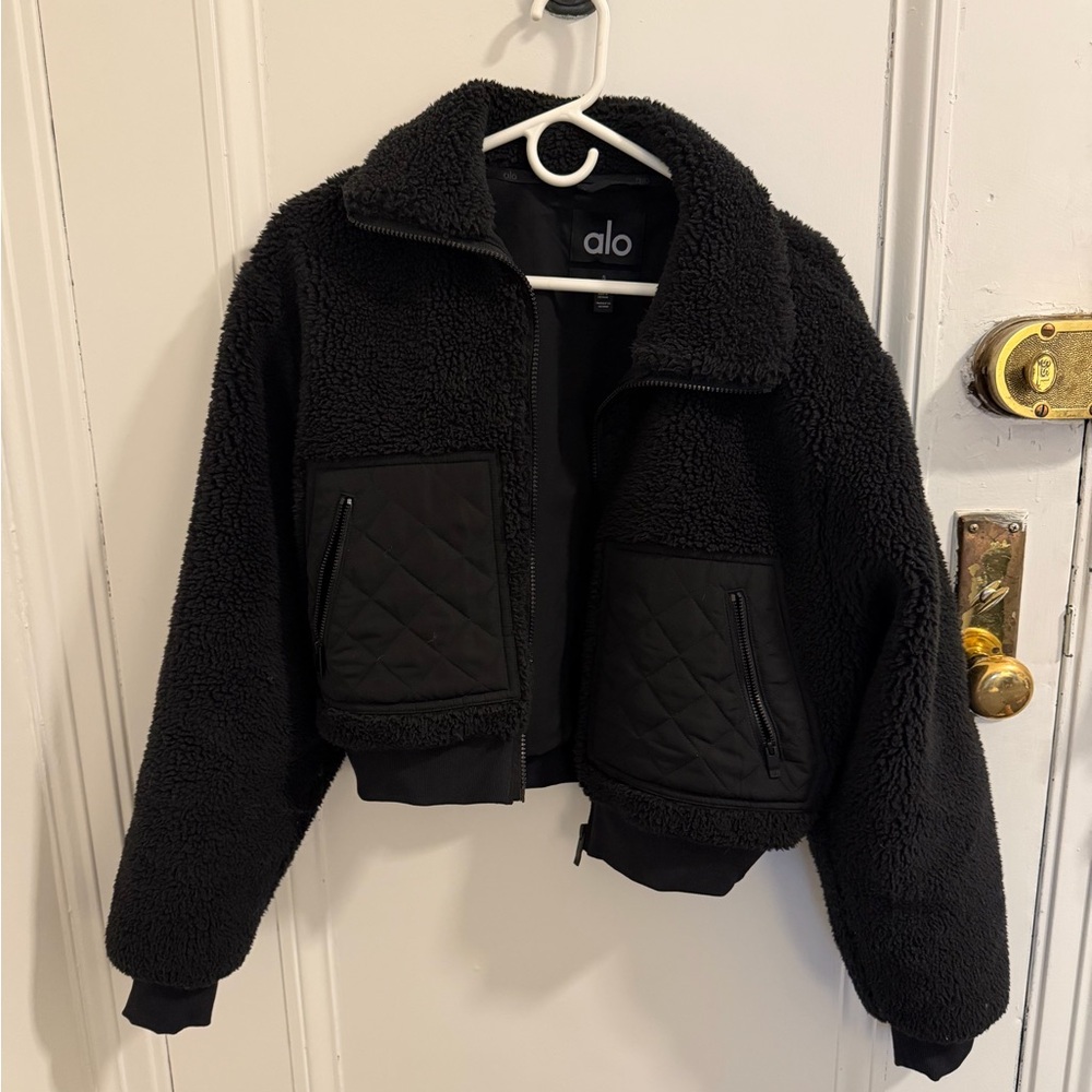ALO Yoga Black Sherpa Edge Bomber Small like new